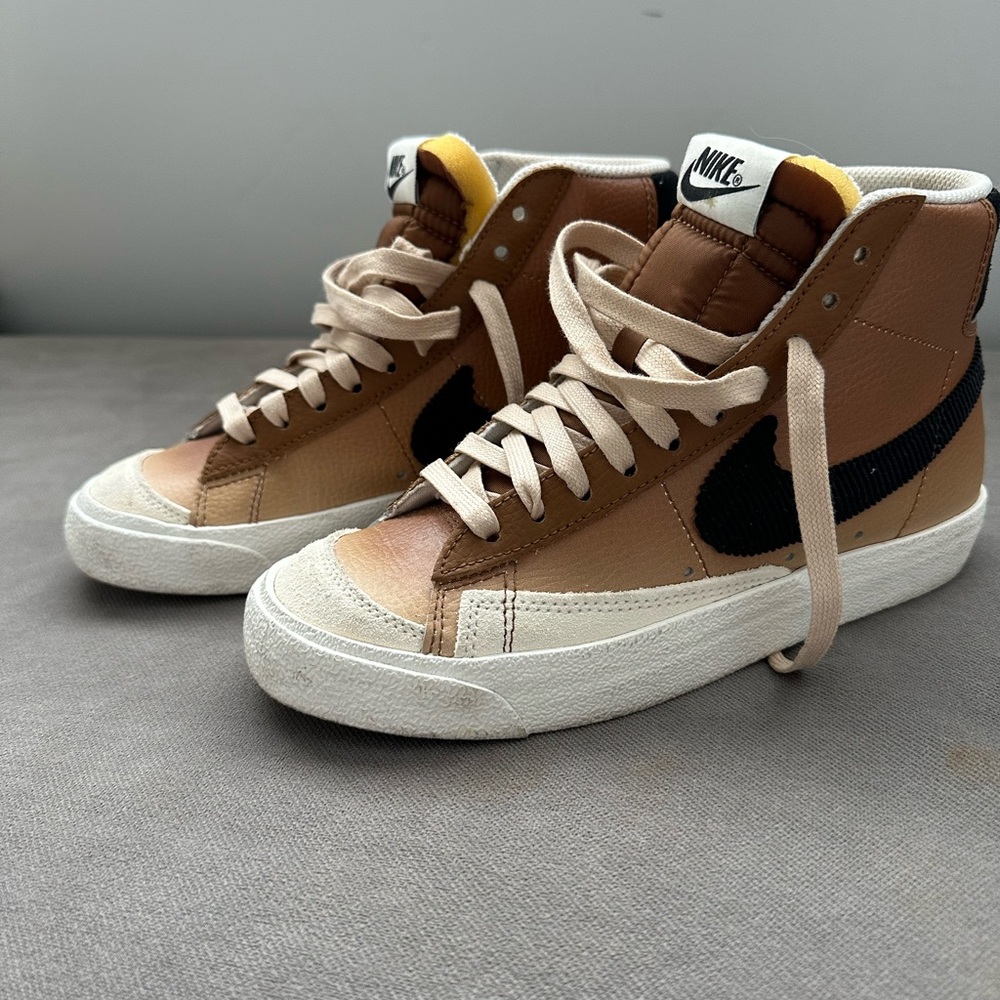 Almost new brown Nike Blazers